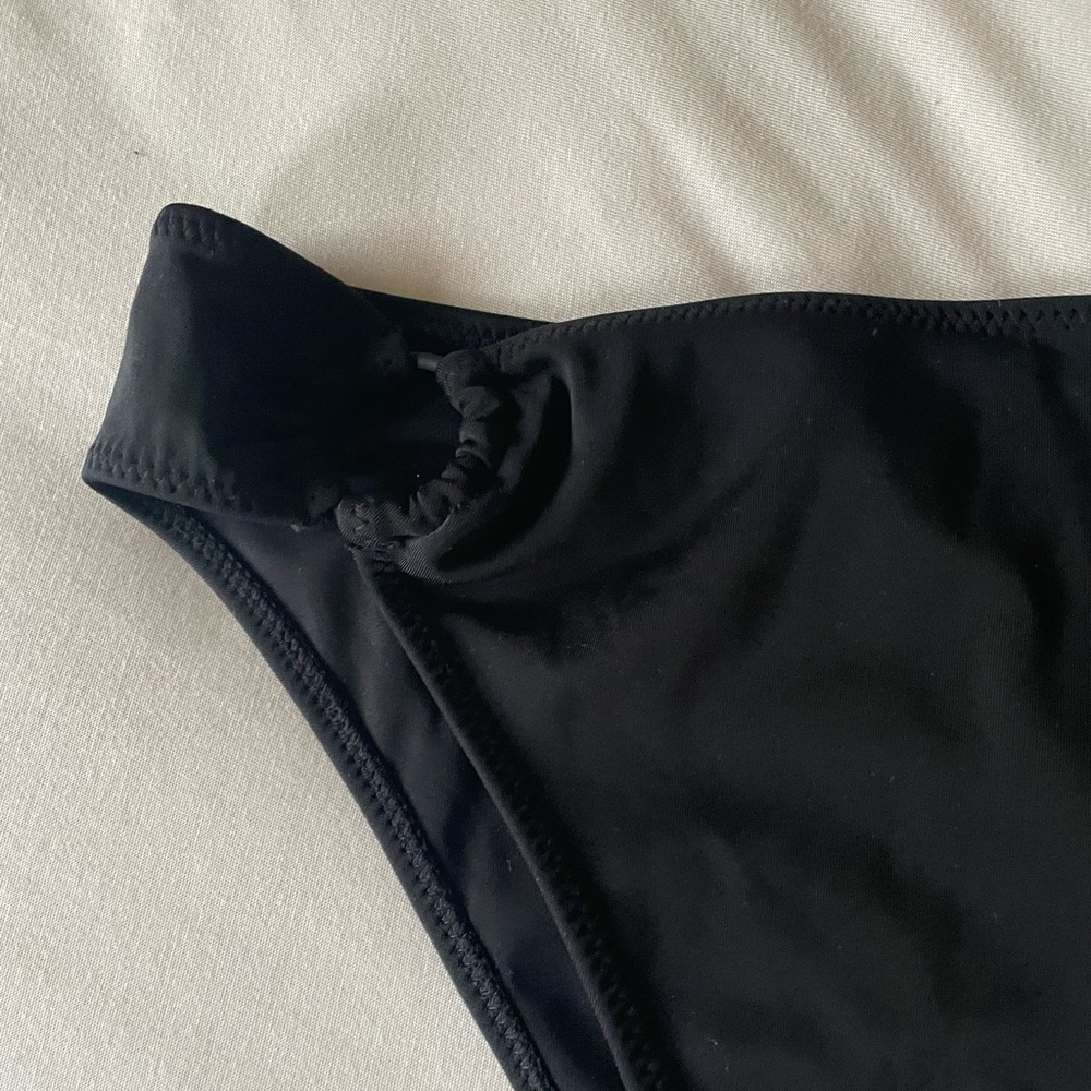 NWOT black pacsun bikini bottom